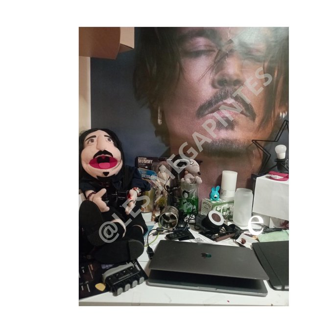 Demain c'est l'anniversaire de ma vilaine muppet, mais c'est aussi le #HappyBirthdayJohnnyDepp 🤡 https://t<a href="/tag/happybirthdayjohnnydepp"class="tags"><span>#happybirthdayjohnnydepp</span></a>