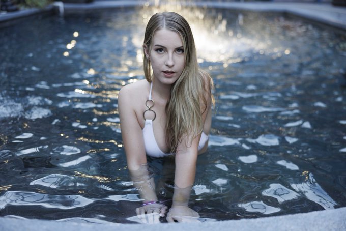 Hot and dirty like the Florida air. 💦 https://t.co/5I1OfrucIg<a href="/tag/aiart"class="tags"><span>#aiart</span></a>