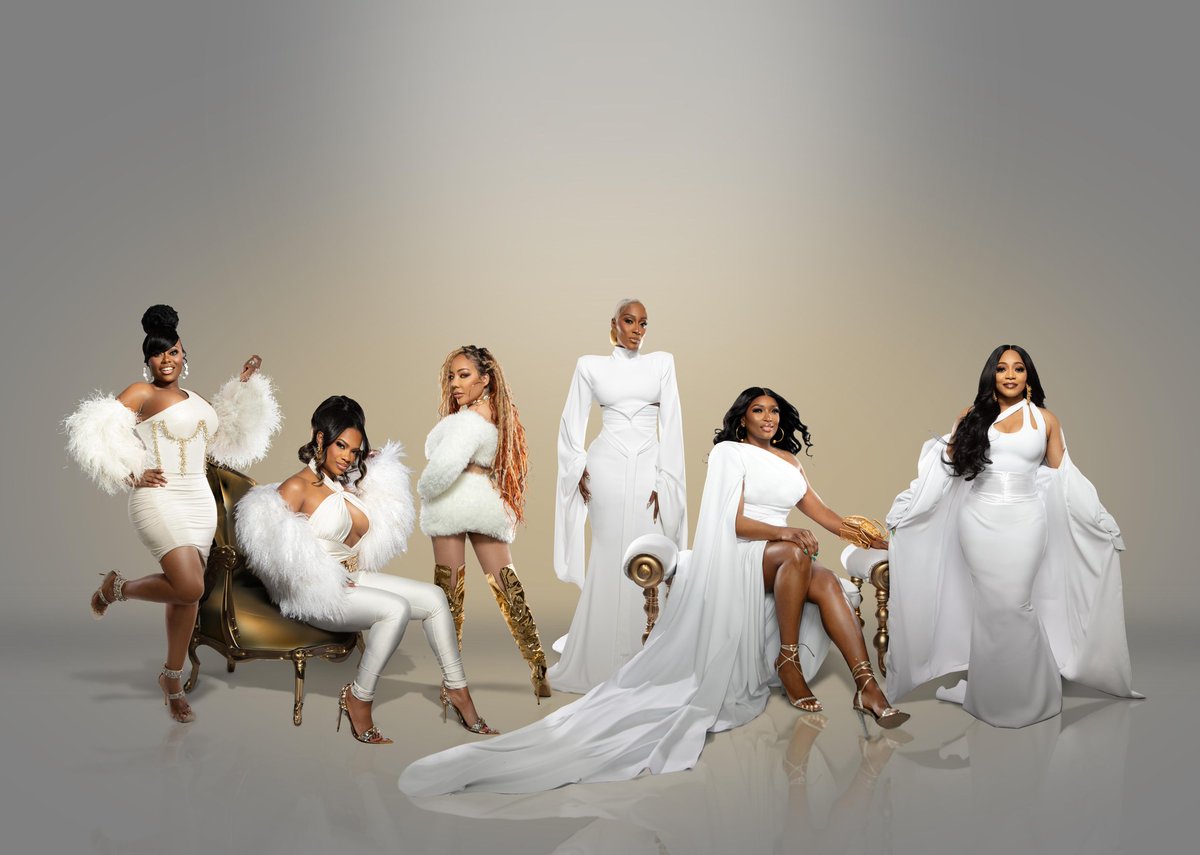 This summer may be hot, but The Queens of R&amp;B tour is going to be straight fire 🔥💜.

✨ Grab your besties &amp; get ready for a memorable night because XSCAPE &amp; SWV are bringing the heat to Simmons Bank Arena on 7/9 w/ special guests Mýa, Total + 702!

🎟️ bit.ly/4cx8vfq