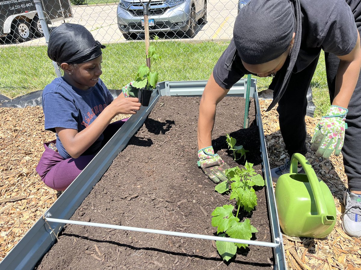 ImaniCanton's tweet photo. Watching my dissertation study expand into a full blown community gardening program is indescribable. ❤️

Can’t wait until harvest time! Today we planted herbs (oregano, basil etc), sweet potato, watermelon, bitter melon, and we will be planting more! https://t.co/aIO43eN709