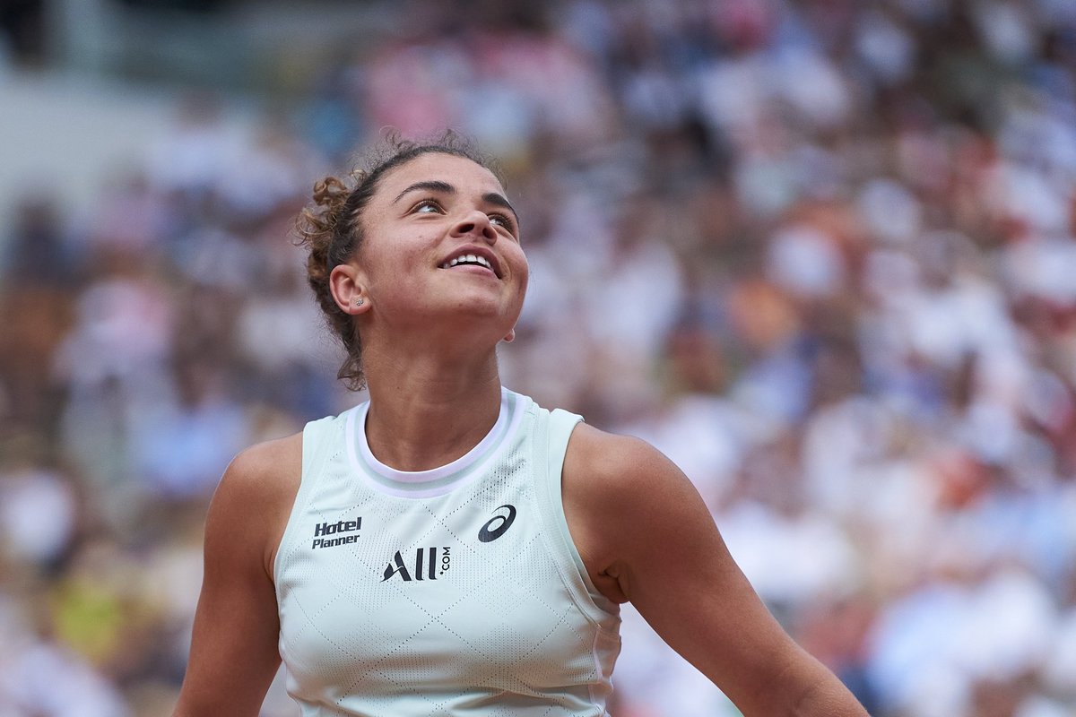 A tough match, but reaching the final was great 💪 I couldn't have dreamed of this journey. Thanks for all the support from the audience and everyone back home! A big thanks to my team + sponsors. 😀