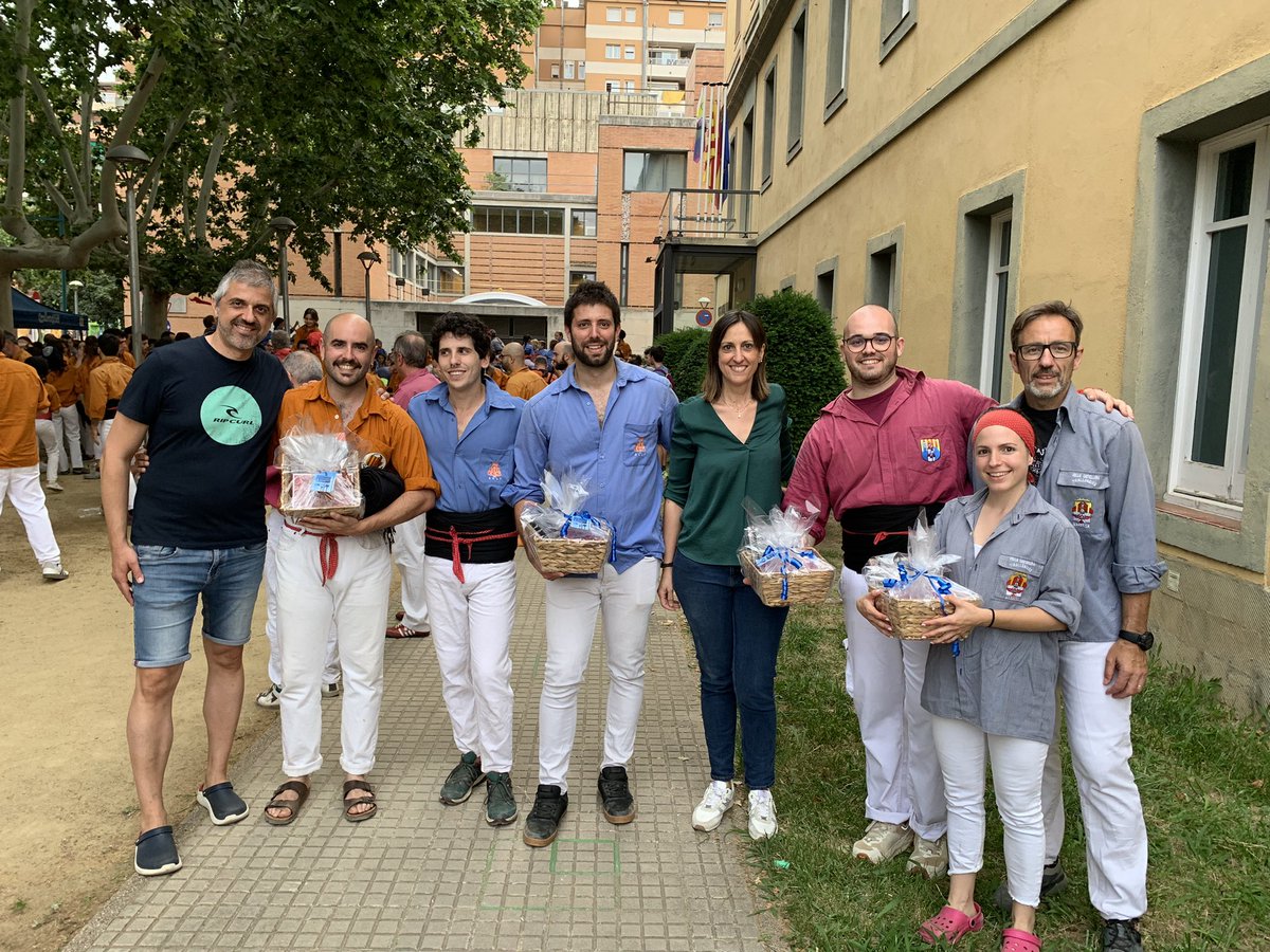 tonividalsastre's tweet photo. Avui hem gaudit de la trobada que fan les Colles de l'Eix amb @Tirallongues, @CdLleida , @SagalsdOsona i la colla local dels @Marrecs 👏👏👏
#collesdeleix #castells https://t.co/pIxm5ObmXT