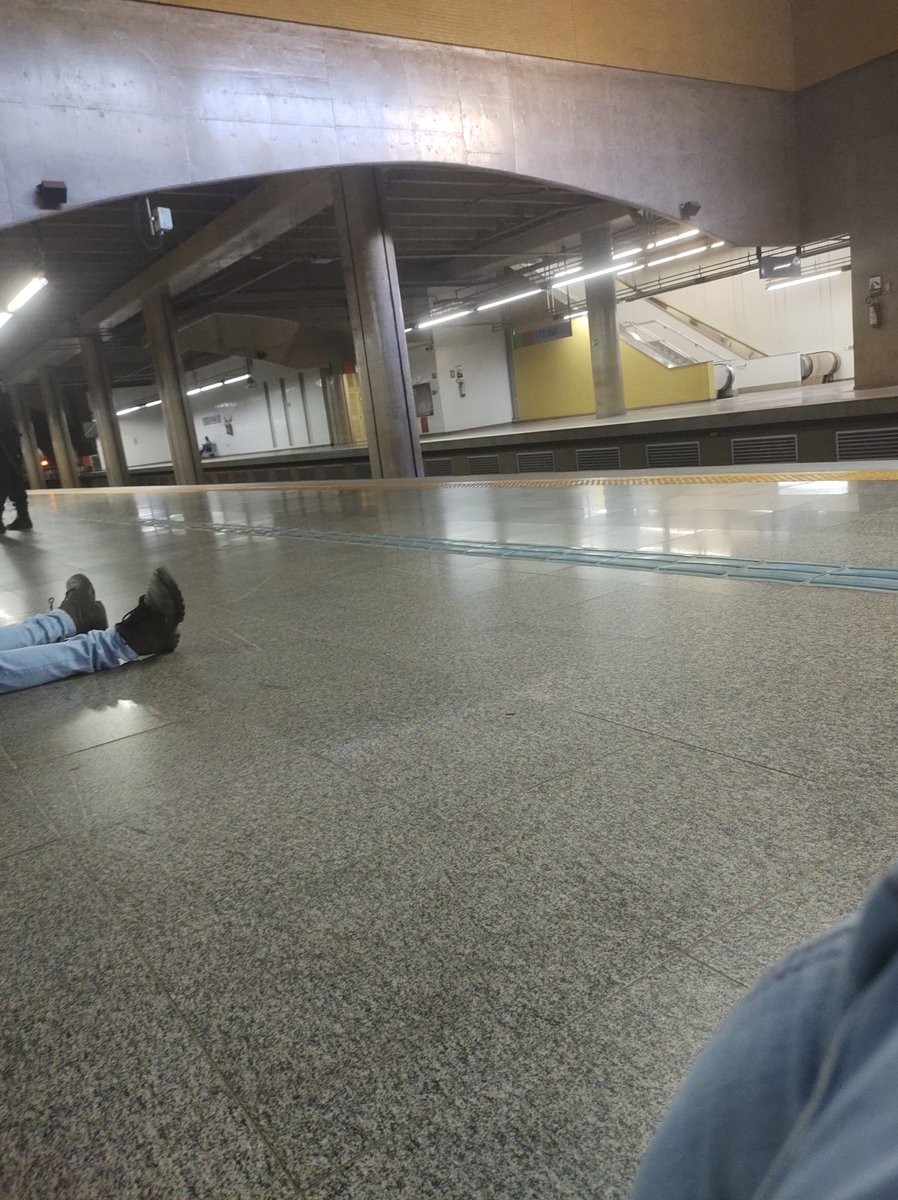 _poejo_'s tweet image. #metrôcore ✧⁠◝⁠(⁠⁰⁠▿⁠⁰⁠)⁠◜⁠✧