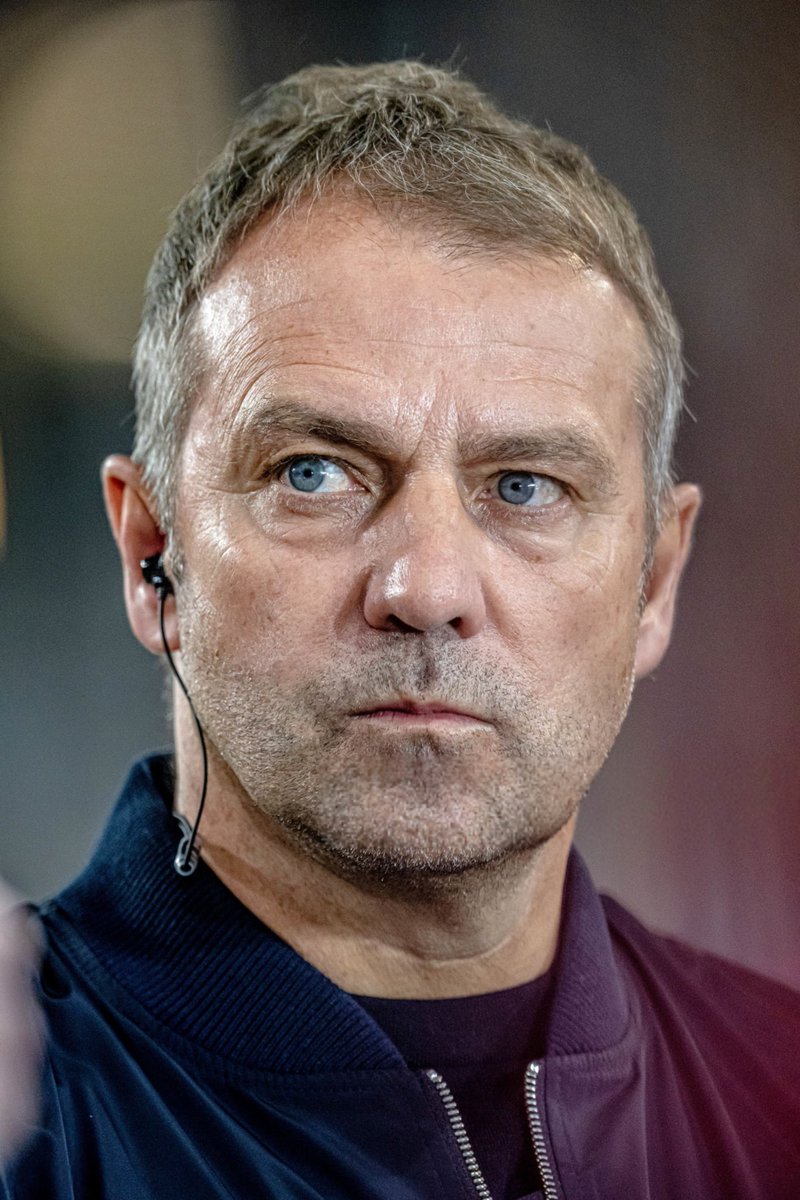 ManagingBarca's tweet photo. 🚨 Hansi Flick wants Barcelona players to spend more time in the gym. @relevo https://t.co/C1kUvOisRi