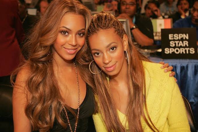 barabba3107's tweet photo. @ErikakHilton tu é irmã da beyonce? https://t.co/vCtv2lbw3k