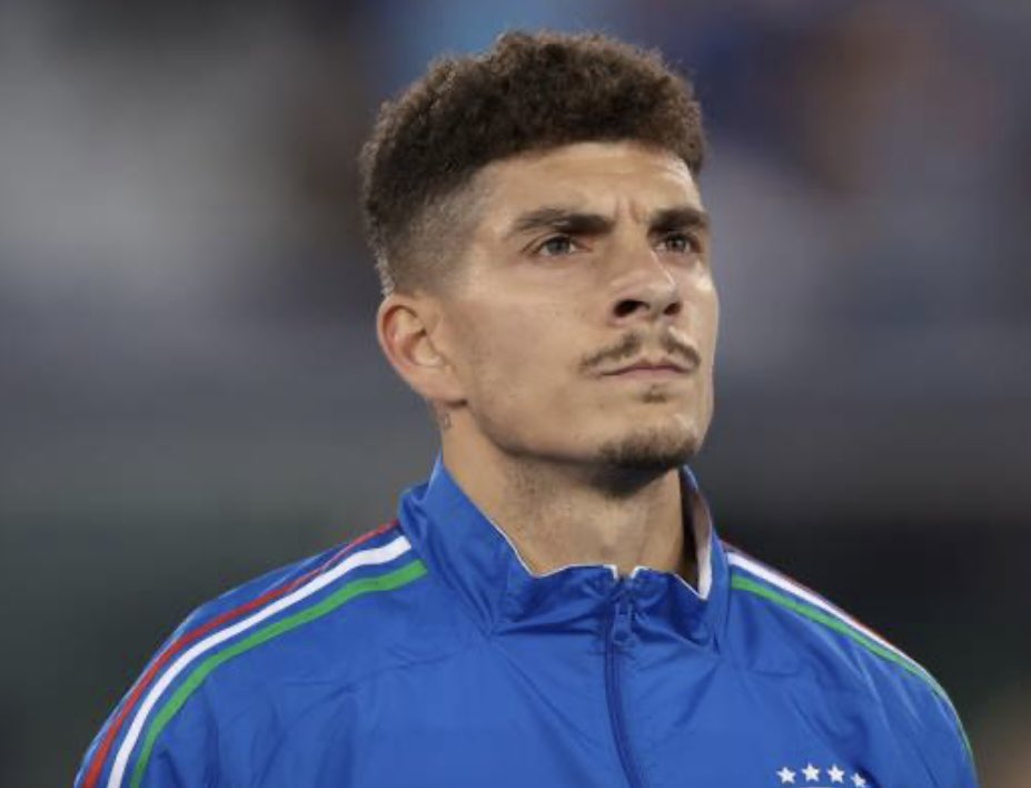 juvefcdotcom's tweet photo. Juventus is seriously following Di Lorenzo but the player must properly break from Napoli before the club can move in and make a deal. Juventus has guaranteed DI Lorenzo the same salary he currently makes: €3.5M a year. 

(@NicoSchira / YT) https://t.co/mnm9rNzNVg