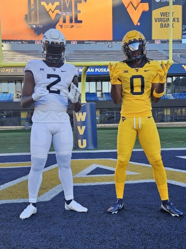JackSwain100's tweet image. Monarch DE Romando Johnson @Romabdo1k and WR Samari Reed @ReedSamari at @WVUfootball   #OV #MyHittaz #LabelBoyz @Coach__Lal @Coach_Davis3 @ConroyWhyte @Coach_Mont70 @ChadSimmons_ @JohnGarcia_Jr @DemetricDWarren