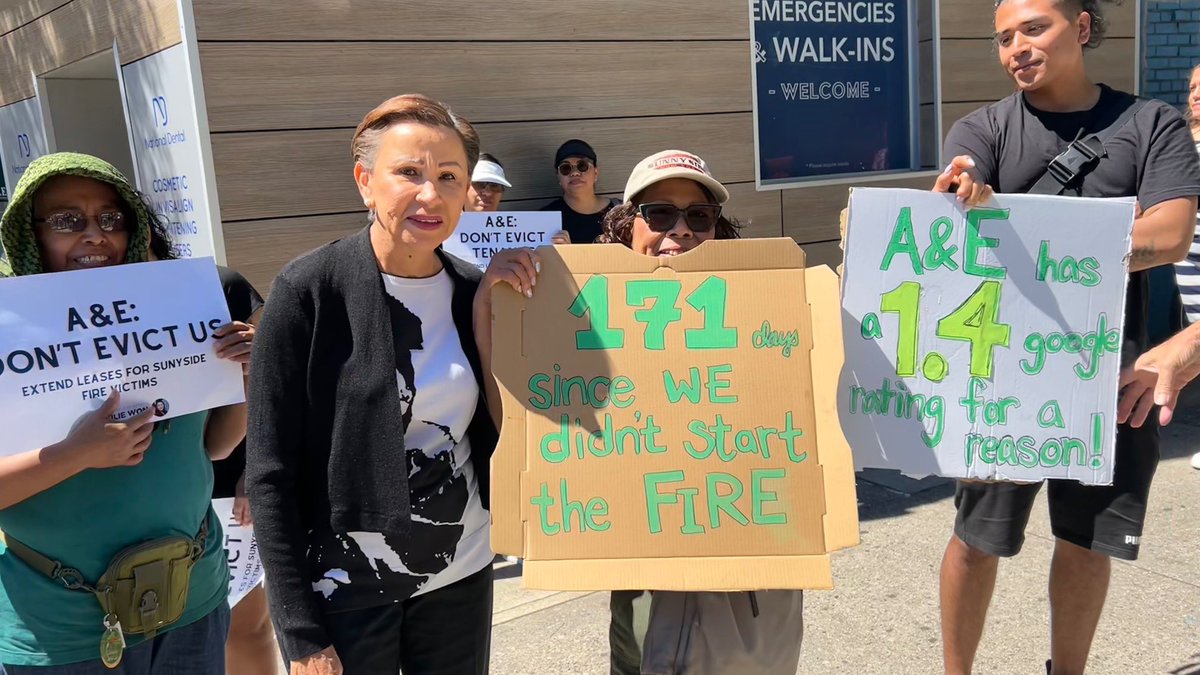NydiaVelazquez's tweet photo. Today, I stood in solidarity with the tenants of 43-09 47th Avenue in Sunnyside who were displaced by a horrific fire 6 months ago. 

A&amp;E Realty must reconsider their decision to terminate relocation agreements and do more to house these tenants. https://t.co/XnQsMZfWNH