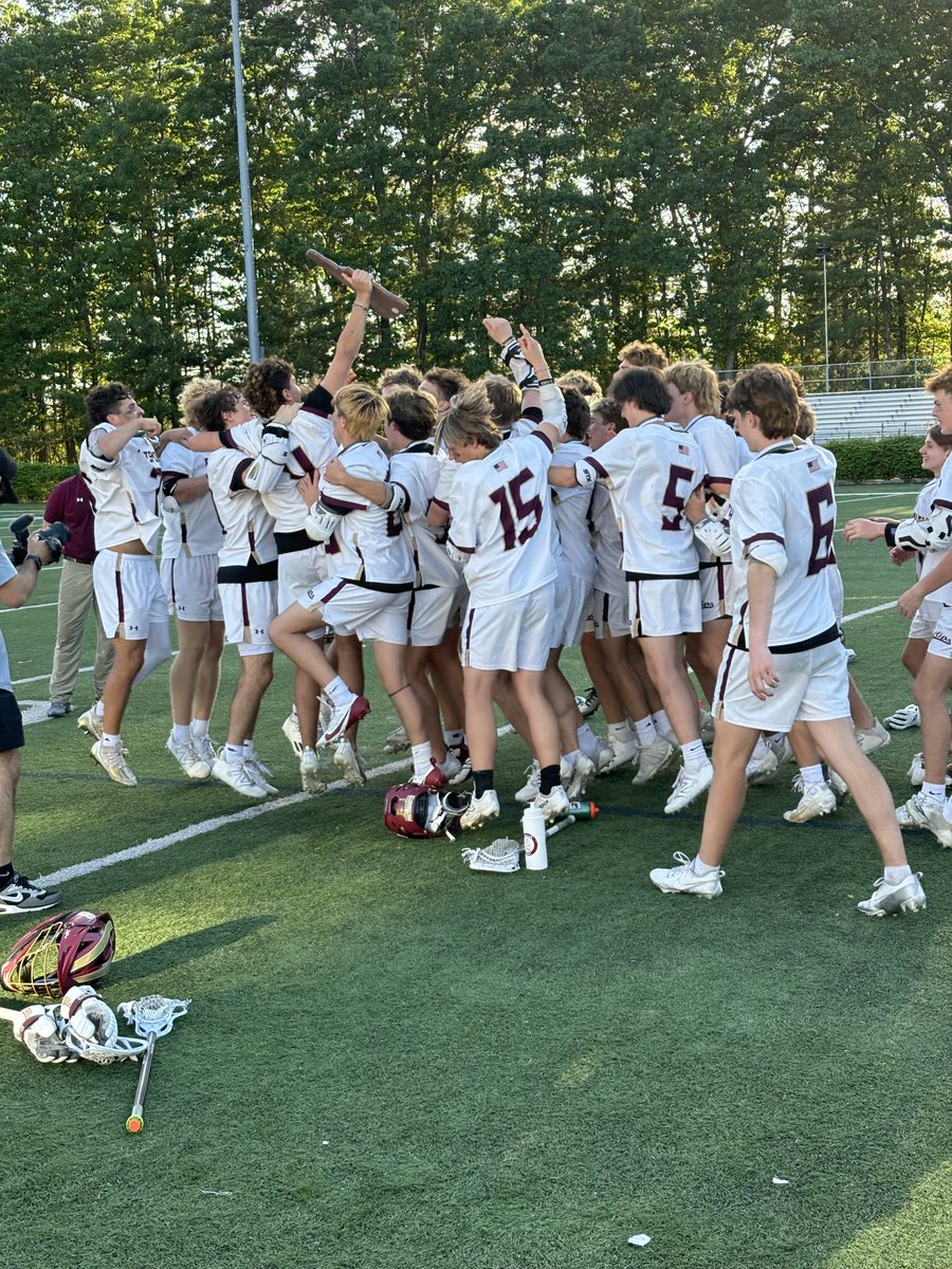 Boys Lacrosse wins the DII State Championship with a 13-9 victory over Derryfield School! Let’s go Clippers!!