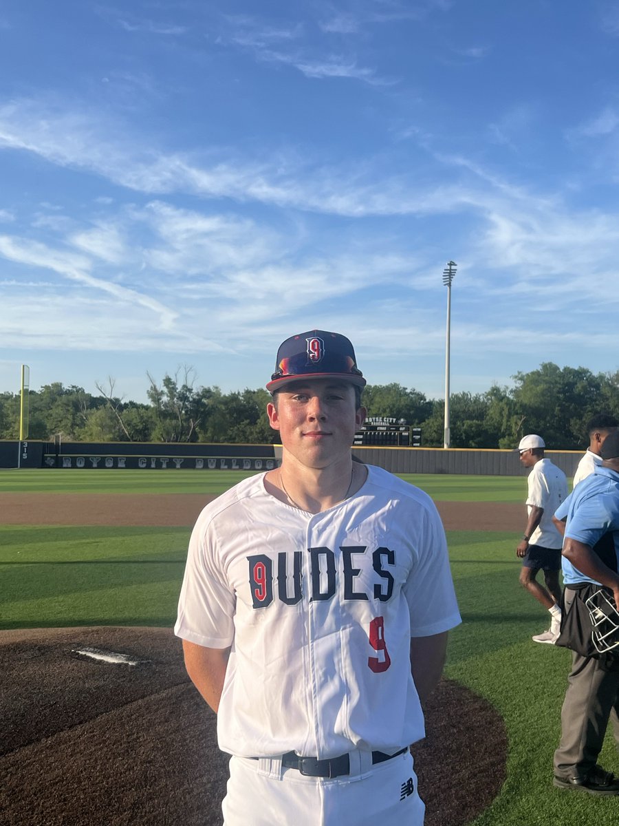 FiveToolTexas's tweet image. F: @9dudesbaseball 2024 11, Dallas Tigers Palmer/Diaz 4
PoG: @CRC091 2-2, HR, 3 RBI
Hitter: Pacey Dickard 2-2, BB