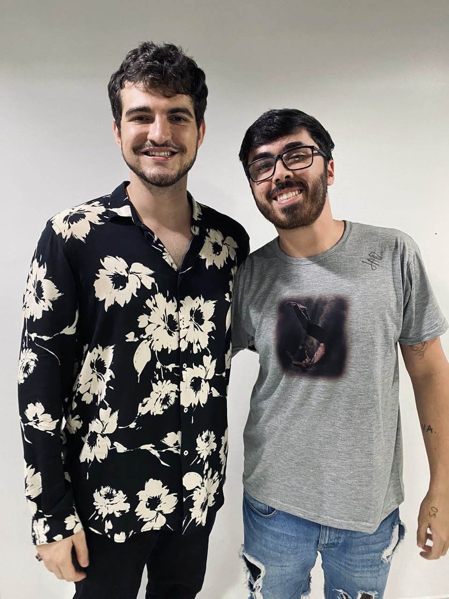 azevedu's tweet photo. desde 2017 sendo o cantor na minha parede 🌟

❤️‍🔥 SUPER↔️PIRATA↔️ANTI - HÉROI↔️LOBOS ❤️‍🔥 https://t.co/2v01CSKNoi