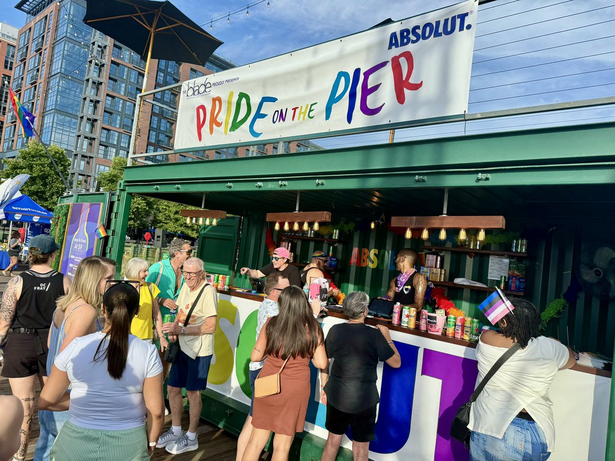 TheWharfDC's tweet photo. Happy #Pride DC! ๐ณ๏ธโ๐๐ณ๏ธโโง๏ธ Come join us right now for Pride on the Pier presented by the @WashBlade and @LUREwdc. We are celebrating all night long on #DistrictPier. Donโt miss the fireworks display at 9pm. #WashingtonDC #PrideDC https://t.co/5zw3rG1V7N