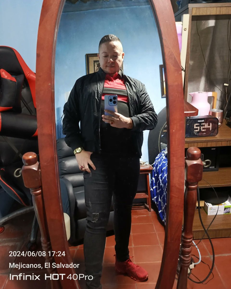 VHalliwel's tweet image. Sabadito de salir solo 👏👏👏😁😎💯💯 #TimeForMyself