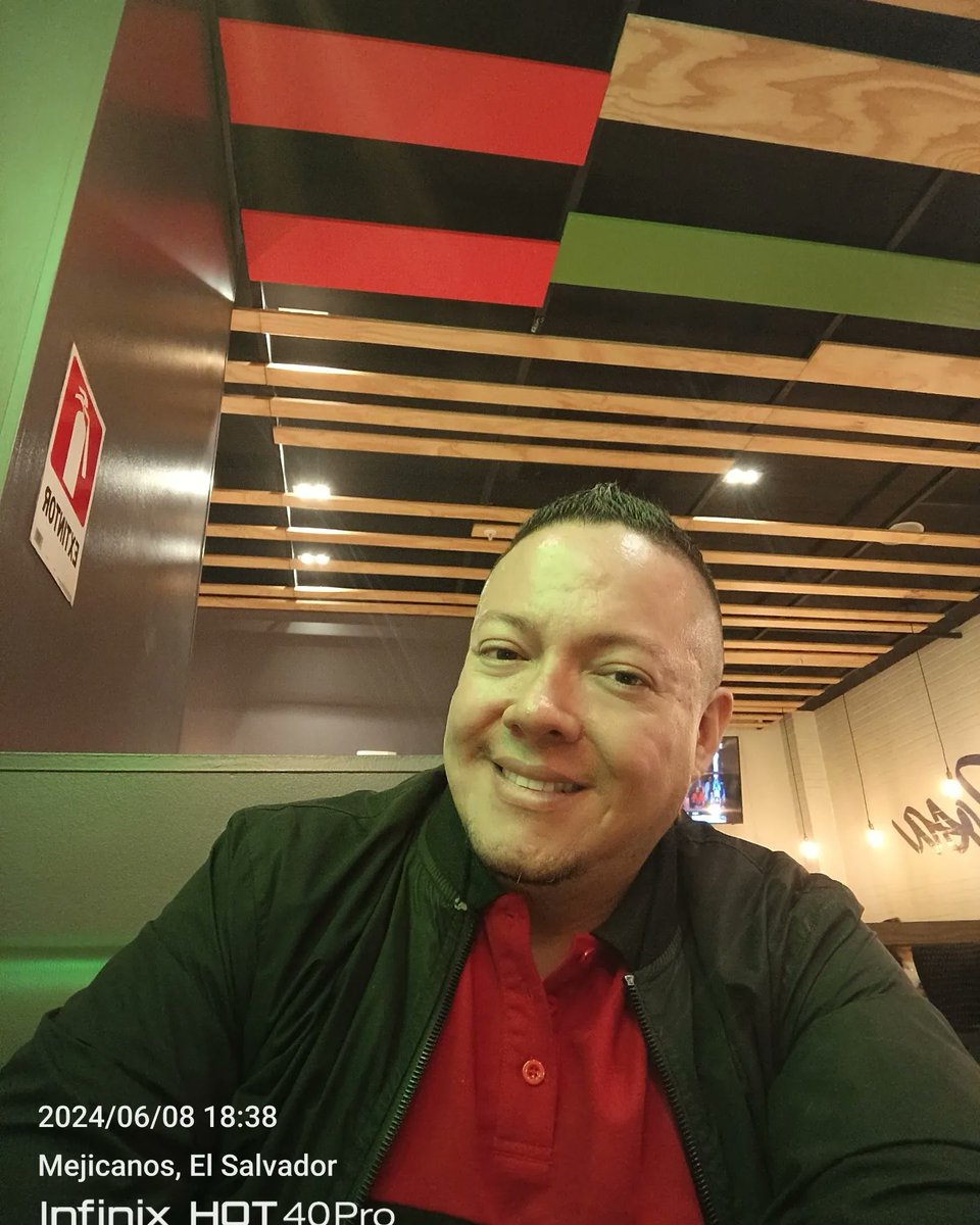 VHalliwel's tweet image. Sabadito de salir solo 👏👏👏😁😎💯💯 #TimeForMyself