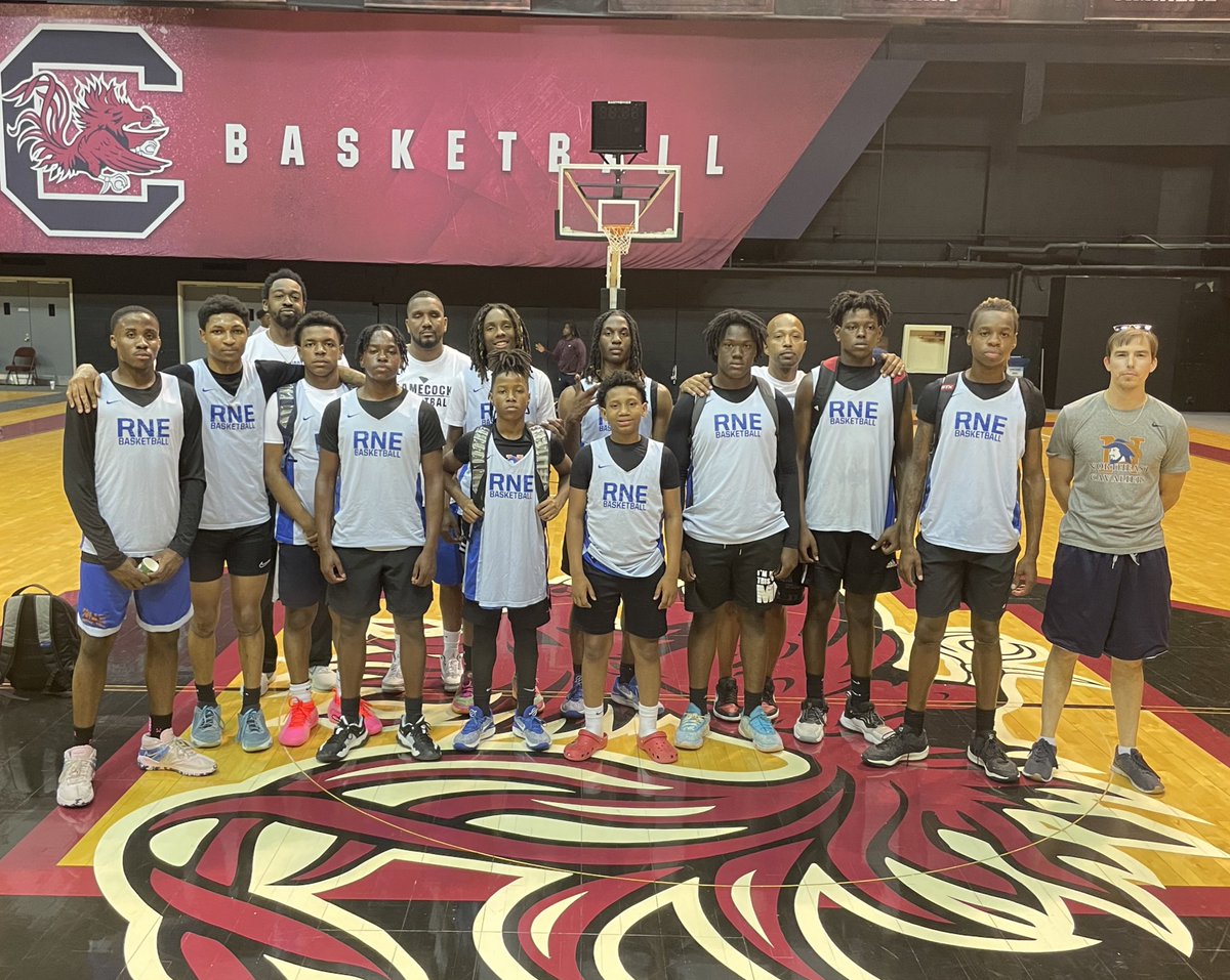 The young Cavs finish strong at USC team camp 💪🏼 thanks for another great weekend of competition <a href="/GamecockMBB/">South Carolina Men's Basketball</a> #RUNRNE #RNEFAM