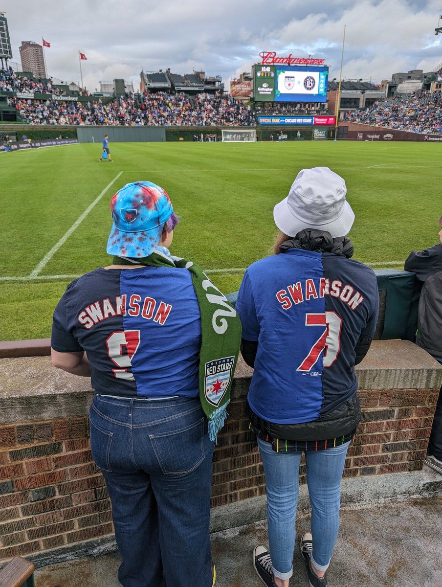 JessieLMic's tweet photo. Let's go @chicagoredstars #WitnessHistory #WithTheStars #WrigleyField https://t.co/SzrtatTsYx