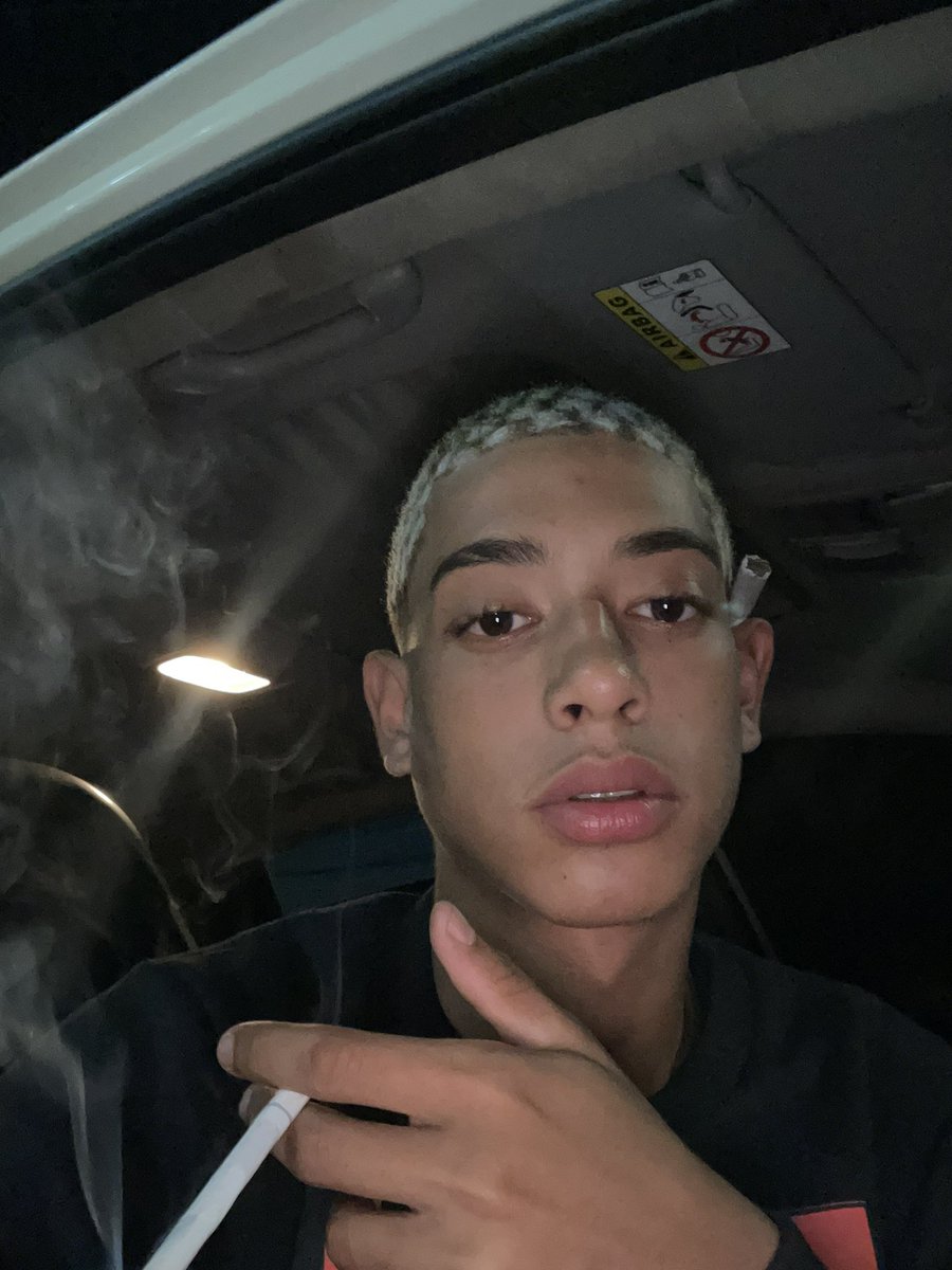 mc_ka5's tweet photo. Trem tá on por aí 💸🥰 https://t.co/sObJl0uf5g