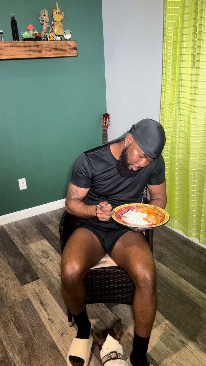 Who else likes to eat…?