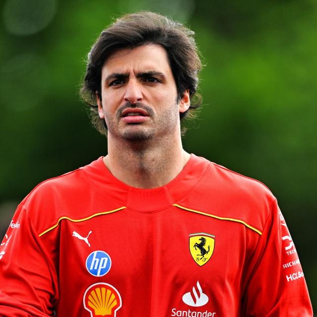 TearOffFR's tweet photo. LES 2 FERRARI ÉLIMINÉES EN Q2 !!!! 😱😱

❌ Charles Leclerc P11
❌ Carlos Sainz P12

#F1 #CanadianGP