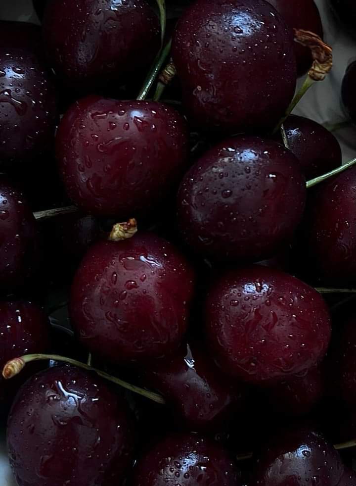 Someofme_'s tweet photo. Cherry red. https://t.co/ONFMUGU99S