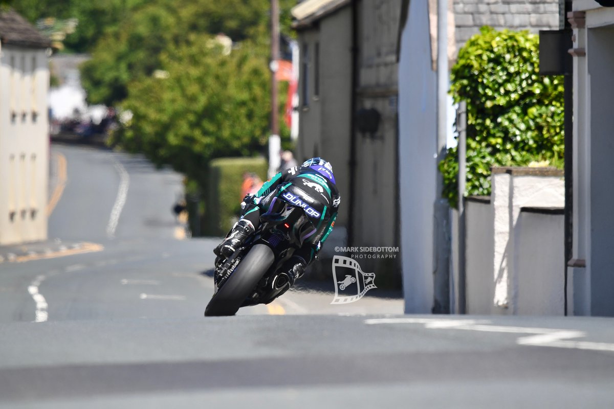 MD in todays Supersport Isle of Man TT. <a href="/Lockk999/">TT⚡Road Warriors</a> <a href="/RoadRacingEmp/">RoadRacingEmpire</a>