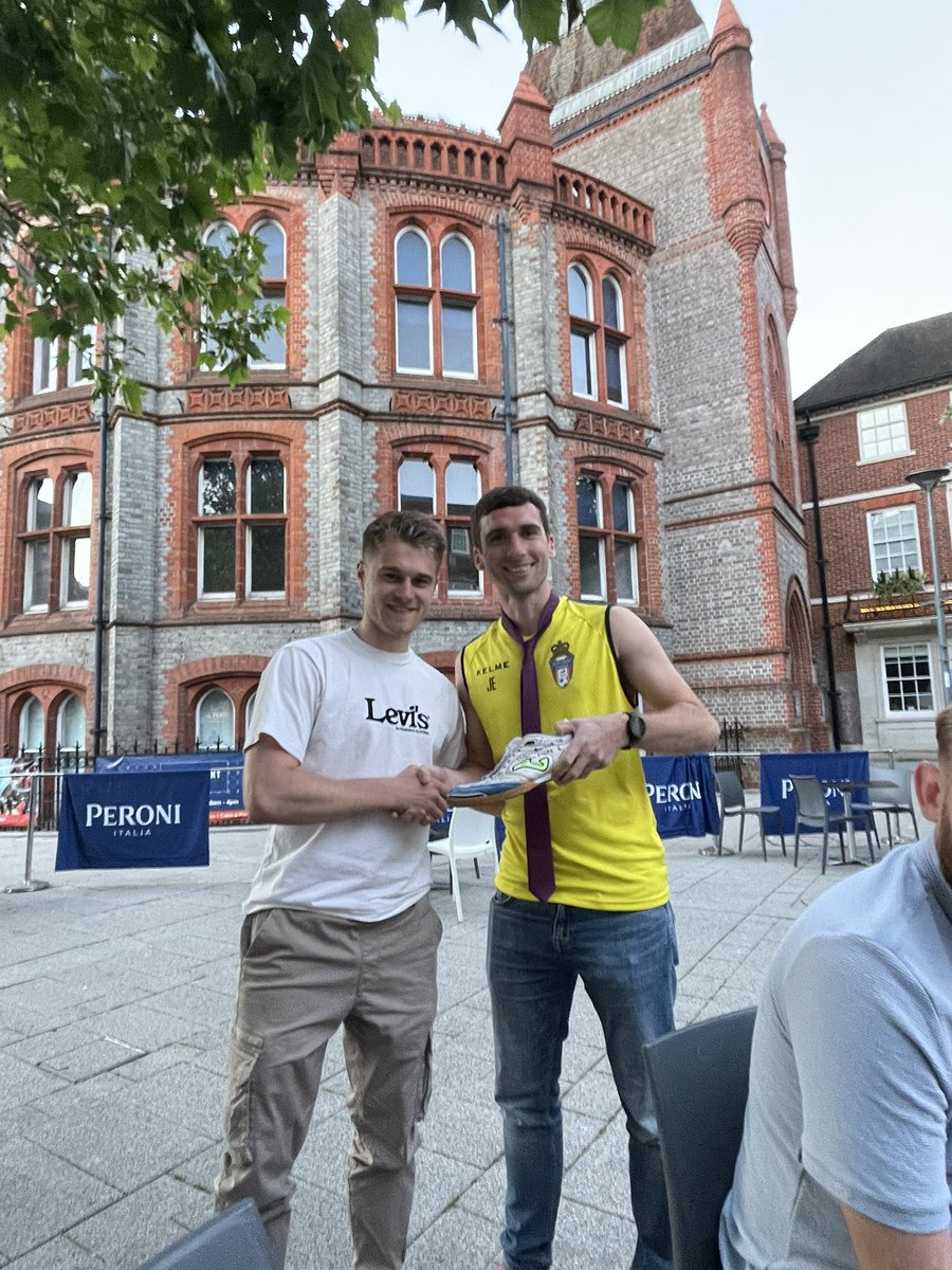 Jacob (@jacob_evans__) on Twitter photo The Burkett and Evans top scorer award has changed hands this year 🤝
A good season from both, Evans edges it 6-2, seth is dressed in the official “losers” attire of vest and old wheels.
We go again for 24/25 🫡
<a href="/sethburkett/">Seth Burkett</a> The Burkett and Evans top scorer award has changed hands this year 🤝
A good season from both, Evans edges it 6-2, seth is dressed in the official “losers” attire of vest and old wheels.
We go again for 24/25 🫡
<a href="/sethburkett/">Seth Burkett</a>