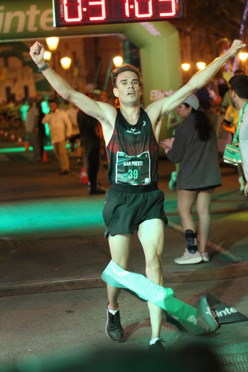 BinterNightRun's tweet photo. Clasificados de la distancia 10k
🏃🏻➡️
🥇 Gianfranco Presti ➡️ 31:01
🥈 Pau Mas Cerdó ➡️ 32:21
🥉 Adrià Ceballos Camañes ➡️ 32:23
🏃🏻♀️➡️
🥇Verónica Castro Calvo ➡️ 40:17
🥈Margarita Adrover Valera ➡️ 40:32
🥉Carla Iglesias Escobar ➡️ 41:29
#binternightrunseries #binternightrun https://t.co/V5y5cmz2SO