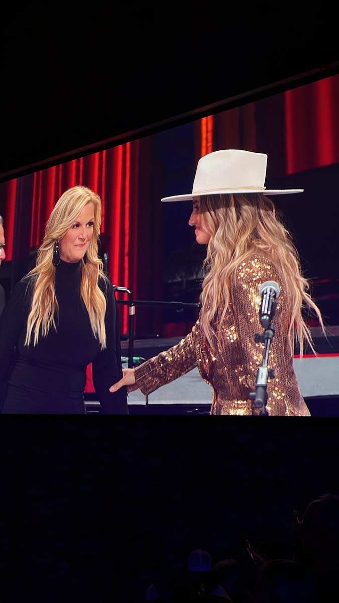 _madie19_'s tweet photo. @trishayearwood INDUCTING @laineywilson?!?!?! I’m still living in a dream from last night…✨ https://t.co/psirgotN4f