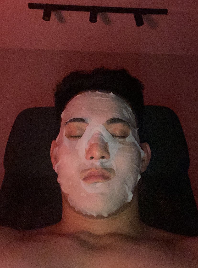 thatboynamedC's tweet photo. self care day~ https://t.co/eQ5nSPSal0