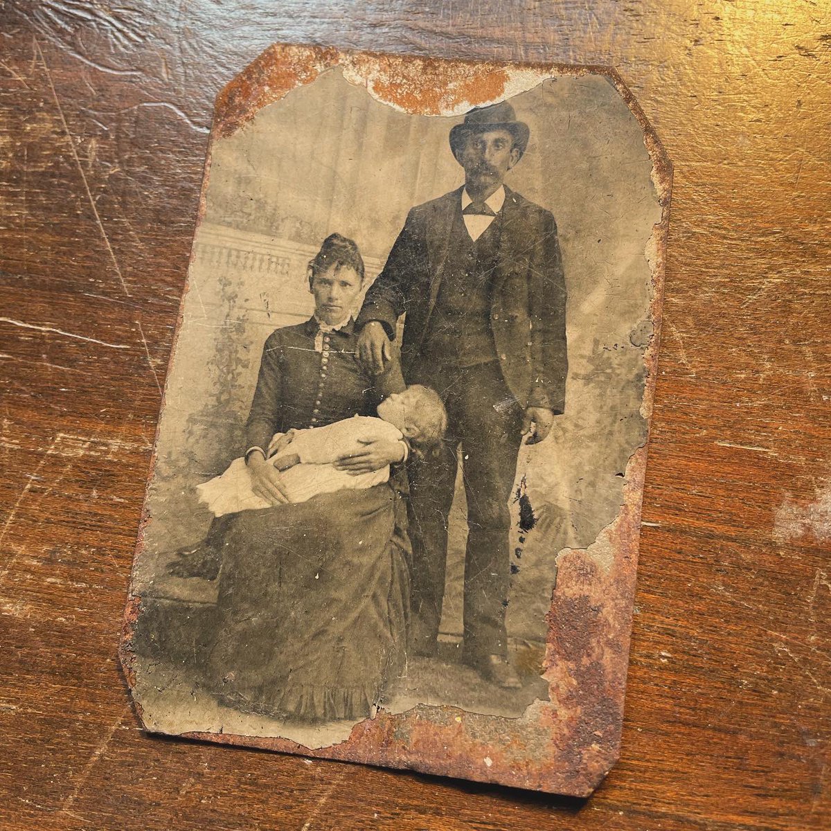 SpookEats's tweet photo. Got my Victorian mourning museum organized for our return to the #HauntedAmericaConference next week in Alton. If you’re in the St. Louis area, join us! I’ll be selling books, talking about sexy vampires, hosting a grief workshop, and opening the museum. https://t.co/itDpKvydjs https://t.co/c1vZiAtzKD