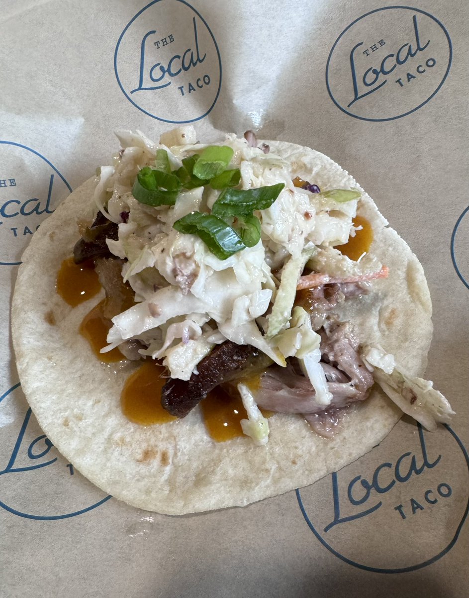 LocalTacoLEX's tweet image. Carolina Blue Taco Smoked Pulled Pork, Mustard BBQ Sauce,W/ Apple , Candied Pecan, Blue Cheese Slaw #tacos #smokedmeat #local #fresh #fast #lexingtonky #localtacolex
