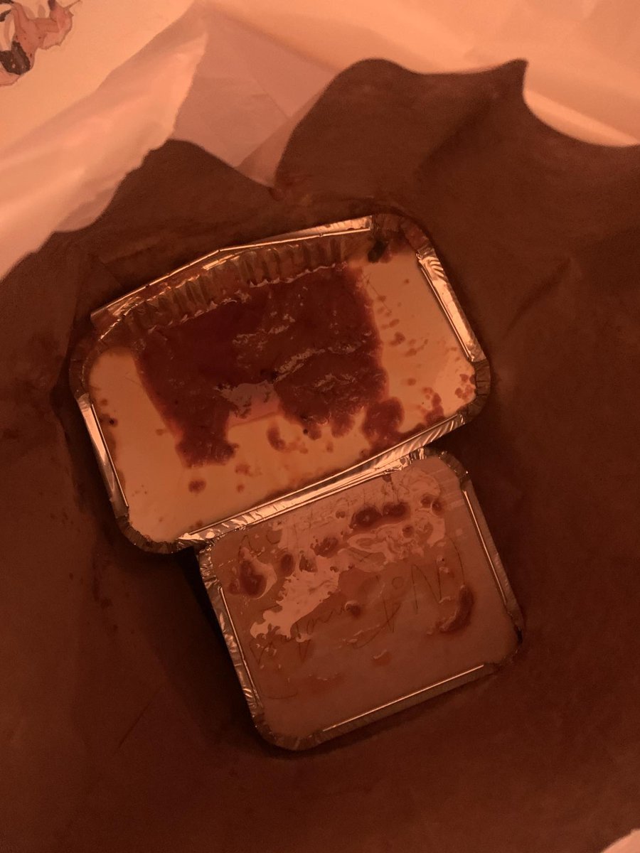 mahoonighan's tweet photo. @UberEats this is unacceptable and not the first time, contact please https://t.co/jUNKkxq4wu