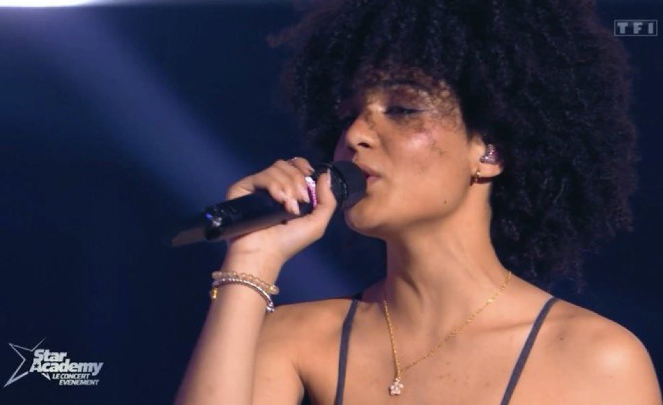 Eloragdx's tweet photo. Ma star comment elle a dead ça, comment elle a brillé! ✨🧚♀️🧡
Tellement fière, zéro regret de l'avoir envoyé en tournée, la scène c'est sa place ! 👑
#PlusDeVoix #StarAcademyTour
#CandiceBercy https://t.co/mrUqZQNFaD