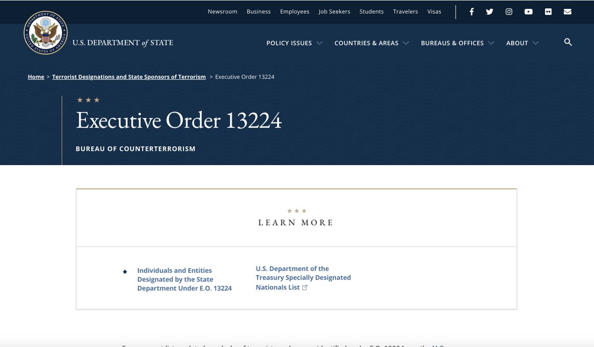 RebeccaLAnders's tweet image. #ProPalestinian #Protestors hold mock trial for #GenocideJoe @Potus outside of @WhiteHouse 
If any of these protestors are not citizens of the #US, they should be deported. The rest should be arrested under #ExecutiveOrder13224 #Hamas &amp;amp; #PalestinianIslamicJihad and all Leaders
