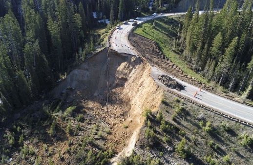 SLCScanner's tweet photo. There is a Catastrophic failure of the #TetonPass between #JacksonHole #Wyoming and #Victor #Idaho. This pass is a major roadway between both states and used by a lot of people for work and commuting. https://t.co/mAPzQdBfaj