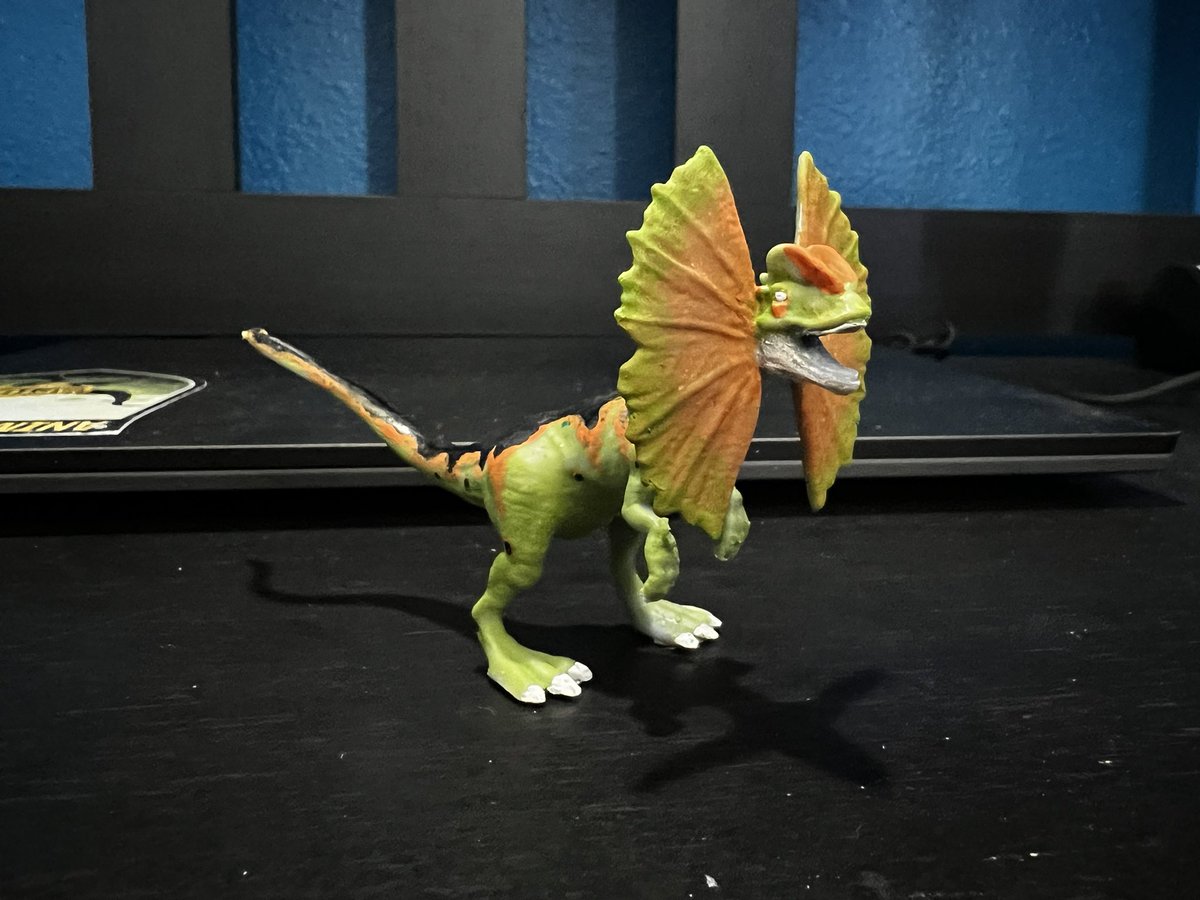 REALmesozoicV's tweet photo. Custom Jurassic Park Builder Dilophosaurus 
#jurassicpark https://t.co/tX0nomi1El