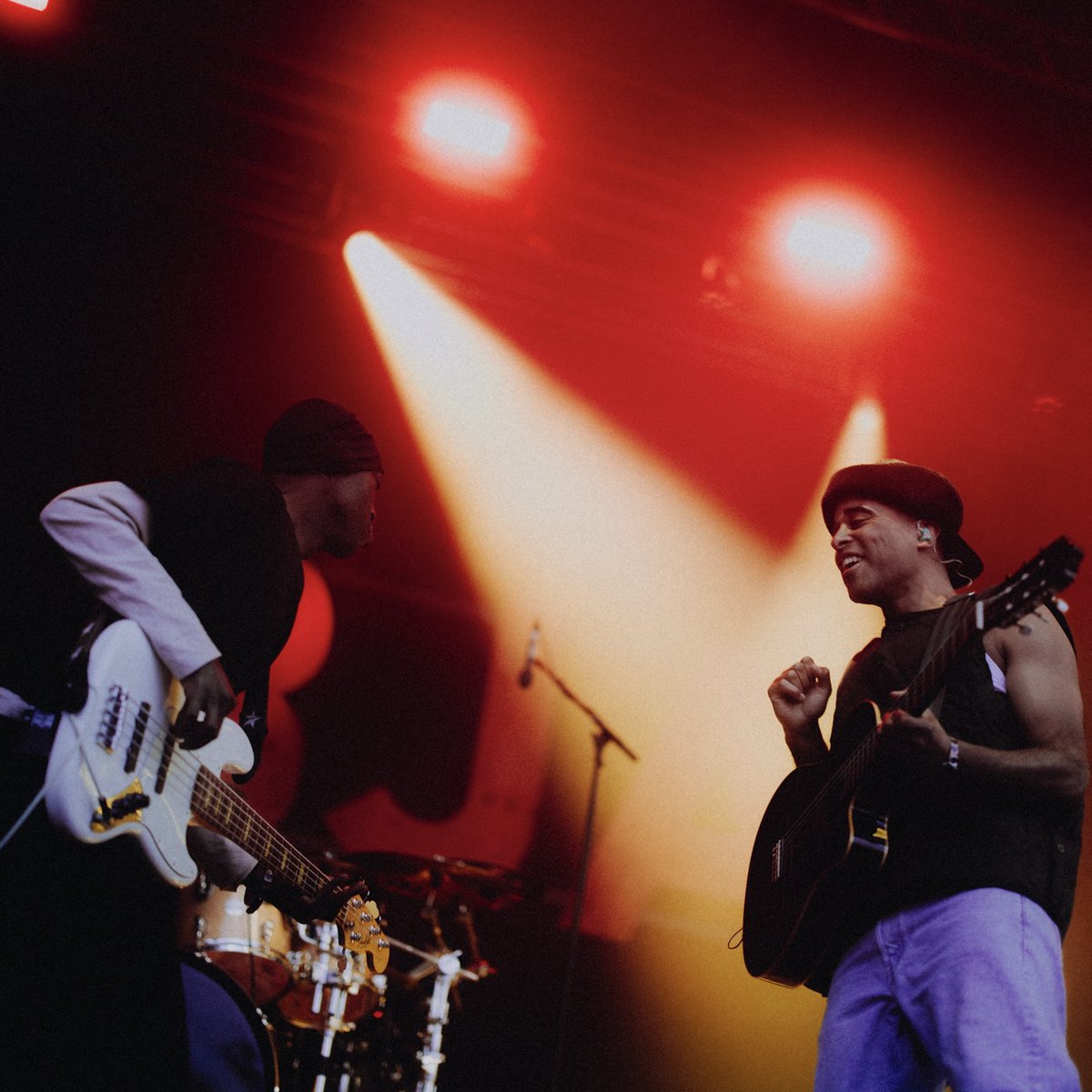 Elbjazz's tweet image. Was für ein grandioses Wochenende wir gemeinsam hatten! 🖤 DANKE, dass ihr das ELBJAZZ 2024 so besonders gemacht habt.
Wir können es kaum erwarten alles nächstes Jahr auf’s Neue mit euch erleben zu dürfen! ✨

Fotos: Christoph Eisenmenger (1,-3) | Jens Schlenker (4)