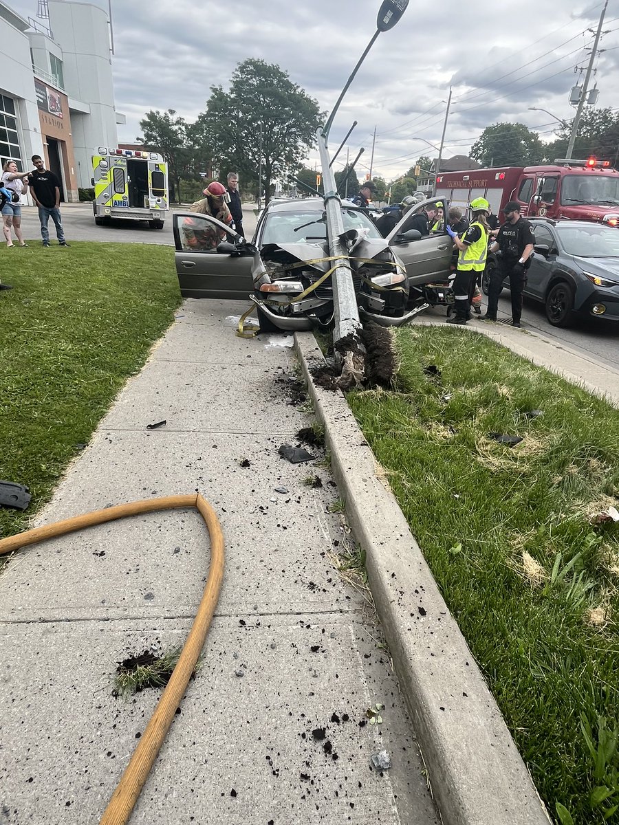 Fire crews attended an MVC at 400 Horton St E. in front of Central Fire Hall for a vehicle into a pole. 
Unknown injuries <a href="/MLPS911/">ML Paramedic Service</a> <a href="/lpsmediaoffice/">London Police Service ON</a> and <a href="/CityofLdnOnt/">City of London</a> City crews are on scene. E1 remains on scene. Avoid area due to congestion. #ldnont ^cs