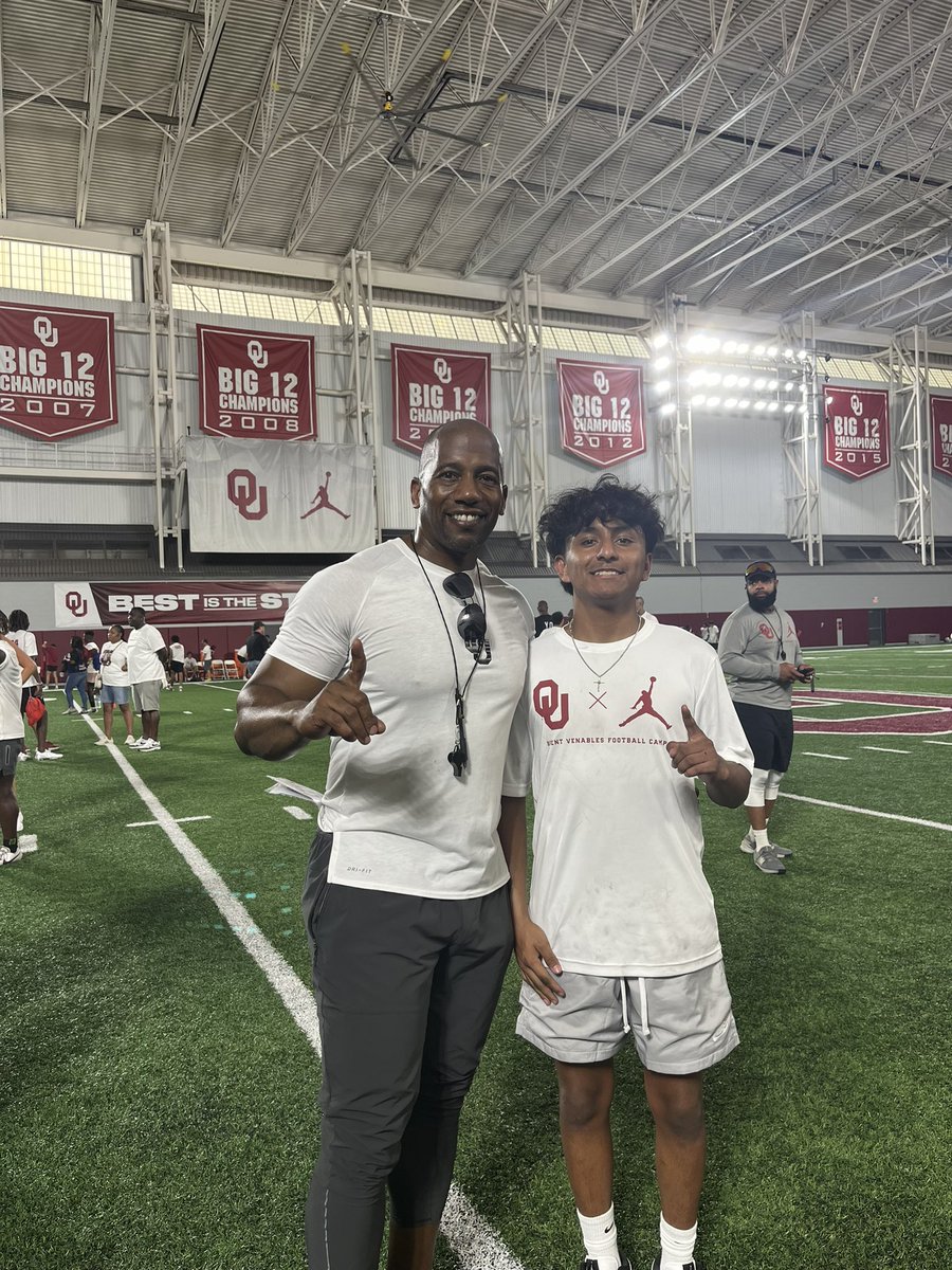 thank you to <a href="/CoachEmmett/">Emmett Jones</a> and the OU coaching staff for an amazing camp