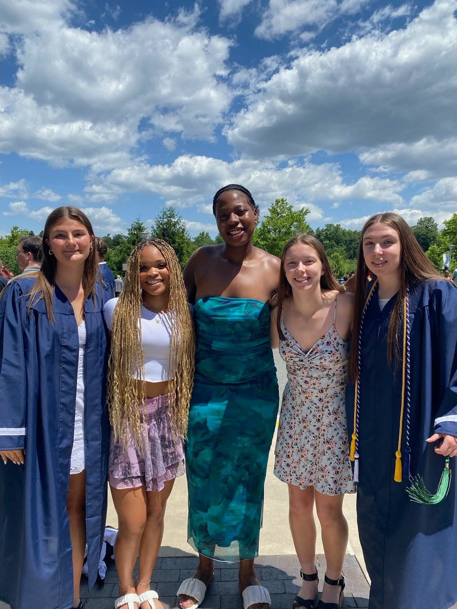 Congratulations seniors 👩‍🎓🏀