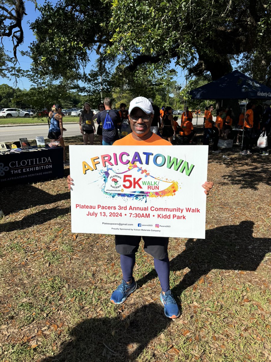 DrSetItOff's tweet photo. I placed 9th in my age group and 96th overall in the 6 annual Africatown 5K 🏃🏾♂️.
The MOBPacers - Mobile were well represented. I love to see the community in unison. 🏃🏾♂️🏃🏾♂️
#SoMobile
#Africatown https://t.co/tnVUcjOUEZ
