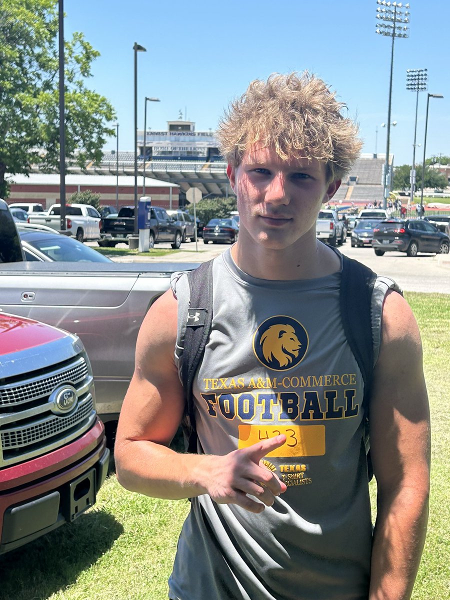 Collin_rMiller's tweet photo. Had a great time at the @Lions_FB camp today! Learned a lot from the coaches and got in some good work.@geoff_terry @_coachsmith_ @BNHSFOOTBALL09 https://t.co/lkF2839CMh