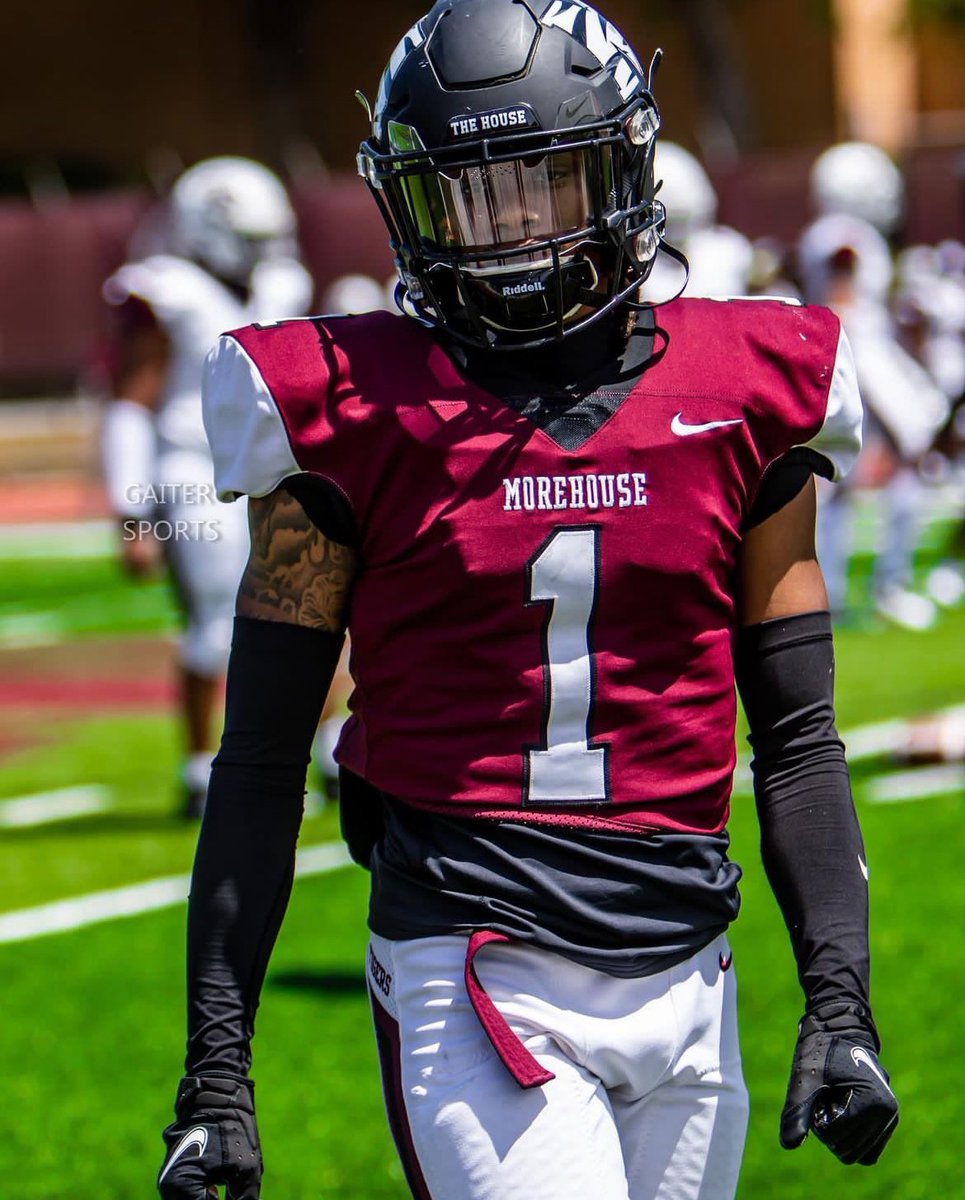 _DJ_Page's tweet photo. Blessed to receive an Offer from Morehouse College #AGTG @CoachBKearsley @CoachFleen @TrueBuzzFB @DistinctlyHis_ https://t.co/RONh2X3a6T