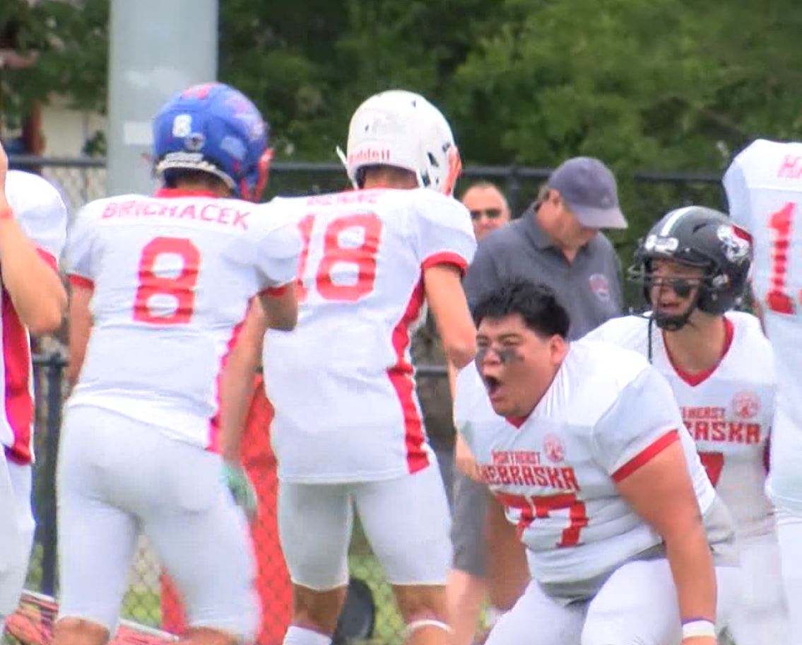 KCAU 9 SportsZone (@sportszonekcau9) on Twitter photo WHITE RALLIES PAST RED!
Showcasing top graduated seniors in the area, <a href="/OC_Knights/">O-C Knights</a> grad <a href="/LincolnBenne/">lincoln</a> reeled in the game-sealing INT to complete a 21-14 comeback win for White Team over Red Team in the annual <a href="/NENAllStarFB/">NEN AllStar Football</a> Classic!
WATCH HERE🏈⏬
siouxlandproud.com/sports/white-o… WHITE RALLIES PAST RED!
Showcasing top graduated seniors in the area, <a href="/OC_Knights/">O-C Knights</a> grad <a href="/LincolnBenne/">lincoln</a> reeled in the game-sealing INT to complete a 21-14 comeback win for White Team over Red Team in the annual <a href="/NENAllStarFB/">NEN AllStar Football</a> Classic!
WATCH HERE🏈⏬
siouxlandproud.com/sports/white-o…