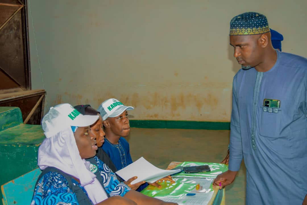 KADCSDA114486's tweet photo. ___As part of its contribution towards the actualization of the SUSTAIN agenda under UBA SANI CARES, the agency has trained 1,416 CPMCs of 177 communities from the 23 LGAs of the state. 

@GovKaduna @DepGovKaduna @ubasanius @mmukaddas @UNICEF_Nigeria @NSIPAgency https://t.co/RNxD8jz9SA