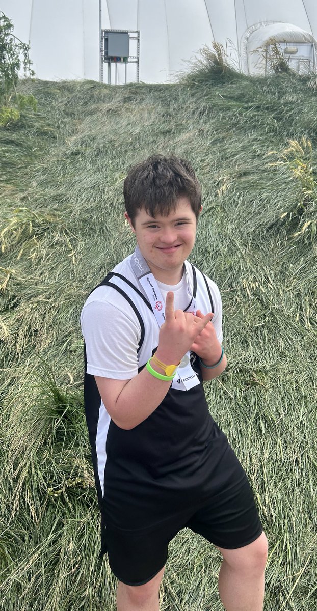 D99 SO Track & Field tweet media