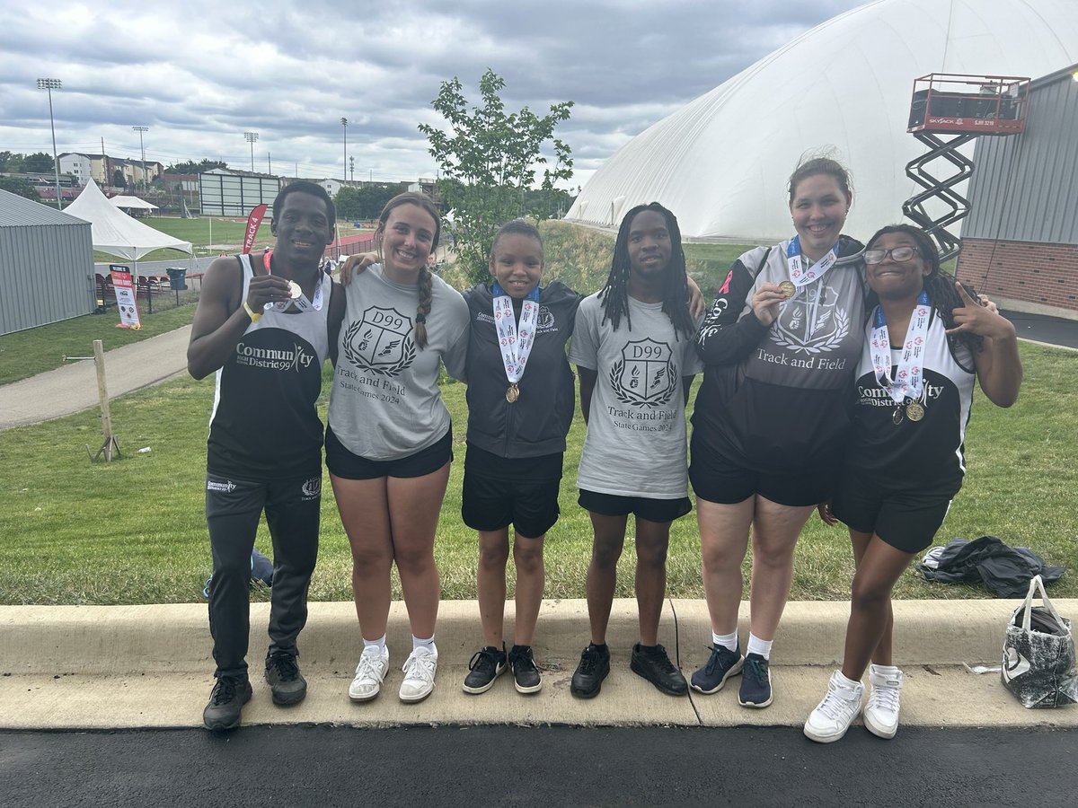 And still more!!! Steven with a 4th place finish in Javelin, Jack with a 5th place finish in the 100m! A special thanks to our student coach Bailey! An amazing end to the 2024 season!! <a href="/SO_Illinois/">Special Olympics Illinois</a> #99Learns #DGSPride #WeAreDGN