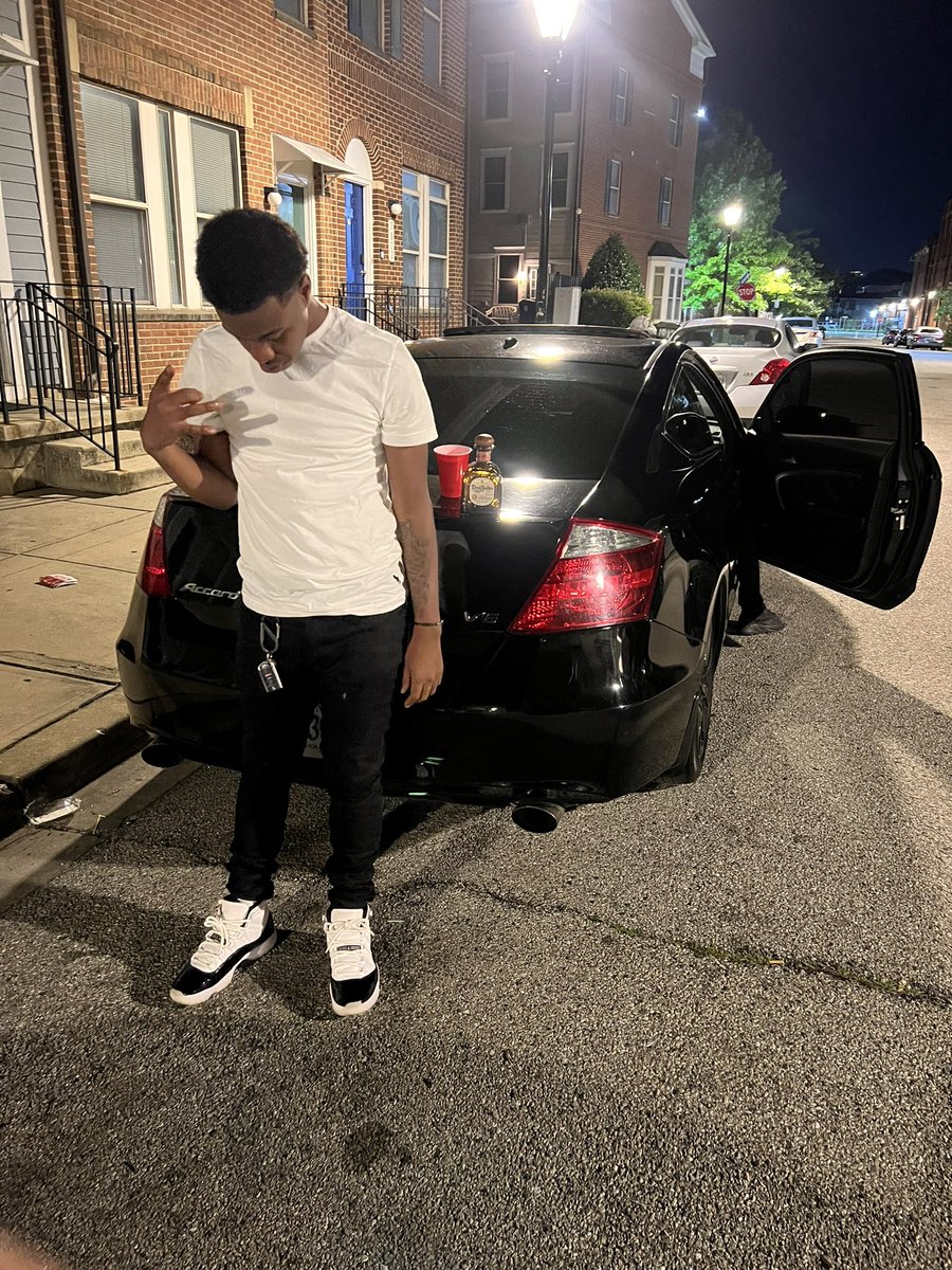 lordonnie25's tweet photo. Everyday I’m in the field ima go out jus like Tony‼️,i ain’t had to ask for shit I ran it up on my lonely💯‼️#solidyungin https://t.co/KmdHMkRkj2