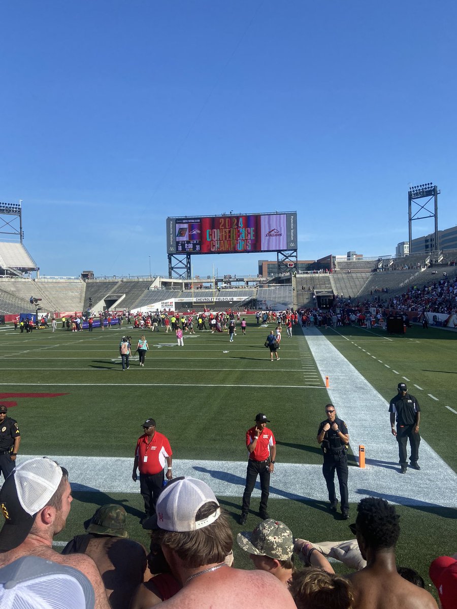 Three-peat loading #GiddyUp