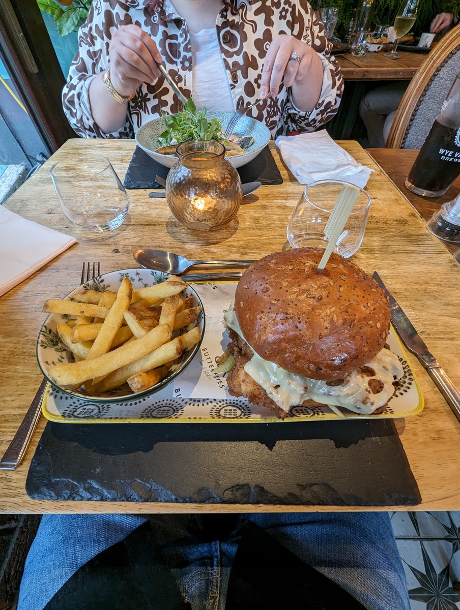 AlexDWilliams's tweet photo. Another boootiful meal at Butterflies, Blaenavon this week for @GabWill91's birthday 🎂 https://t.co/uz53GEkKil